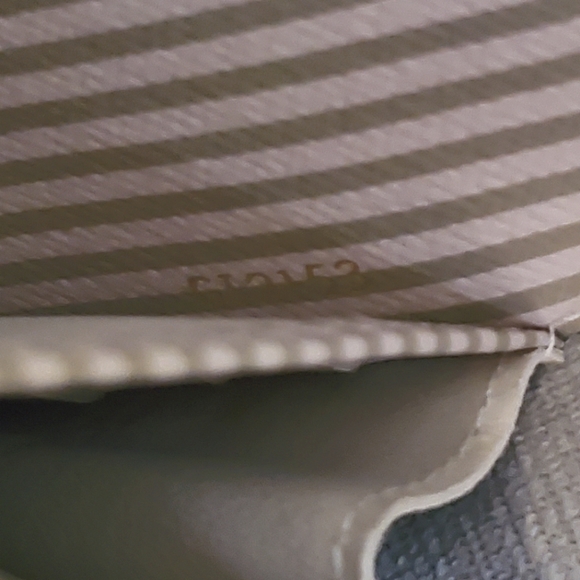 Sold. Louis Vuitton Damier Ebene Trunk & Lock Sarah Wallet- Limited Edition - Picture 7 of 7